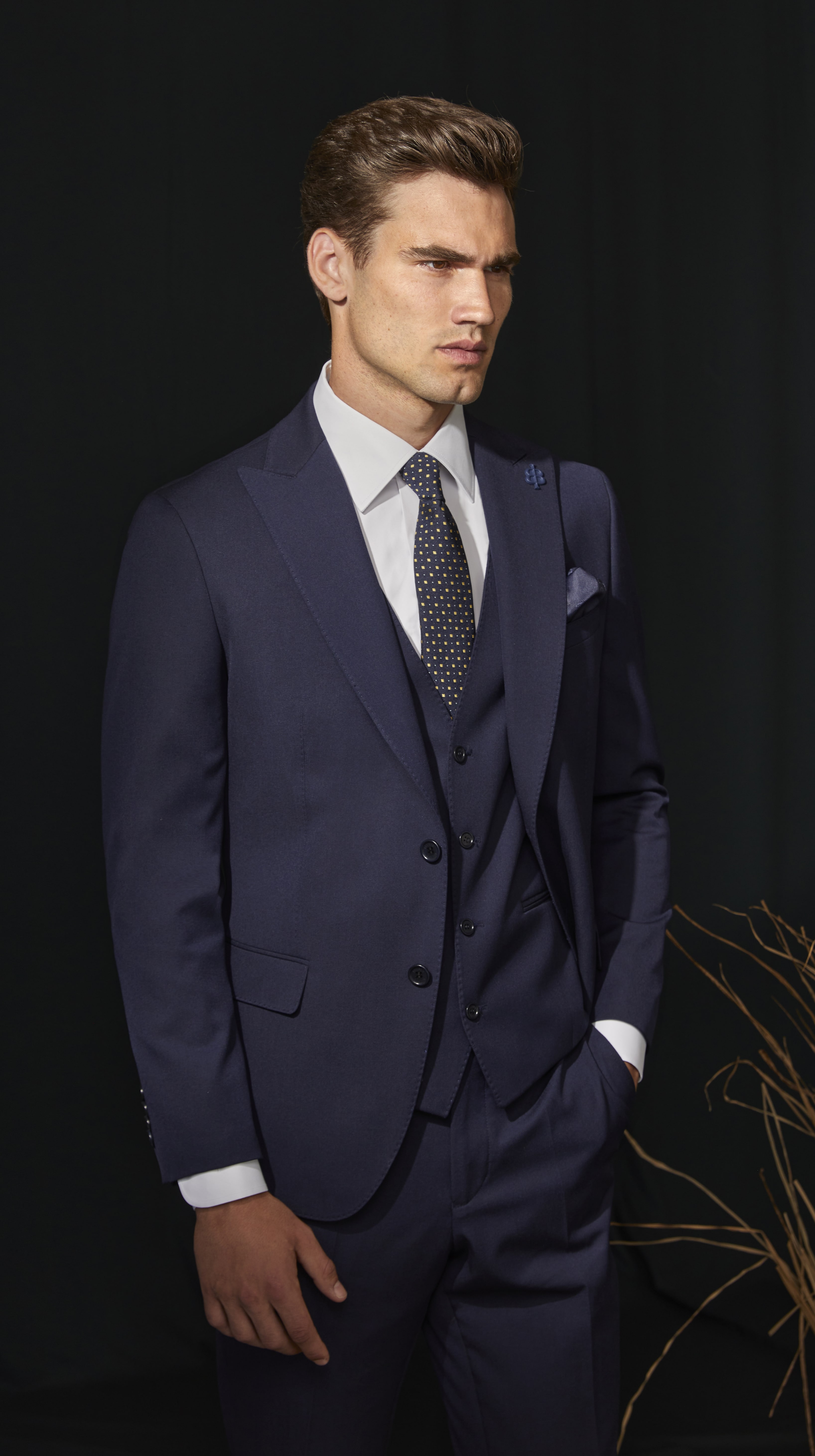 GNCR1783-min.jpg (828 KB)