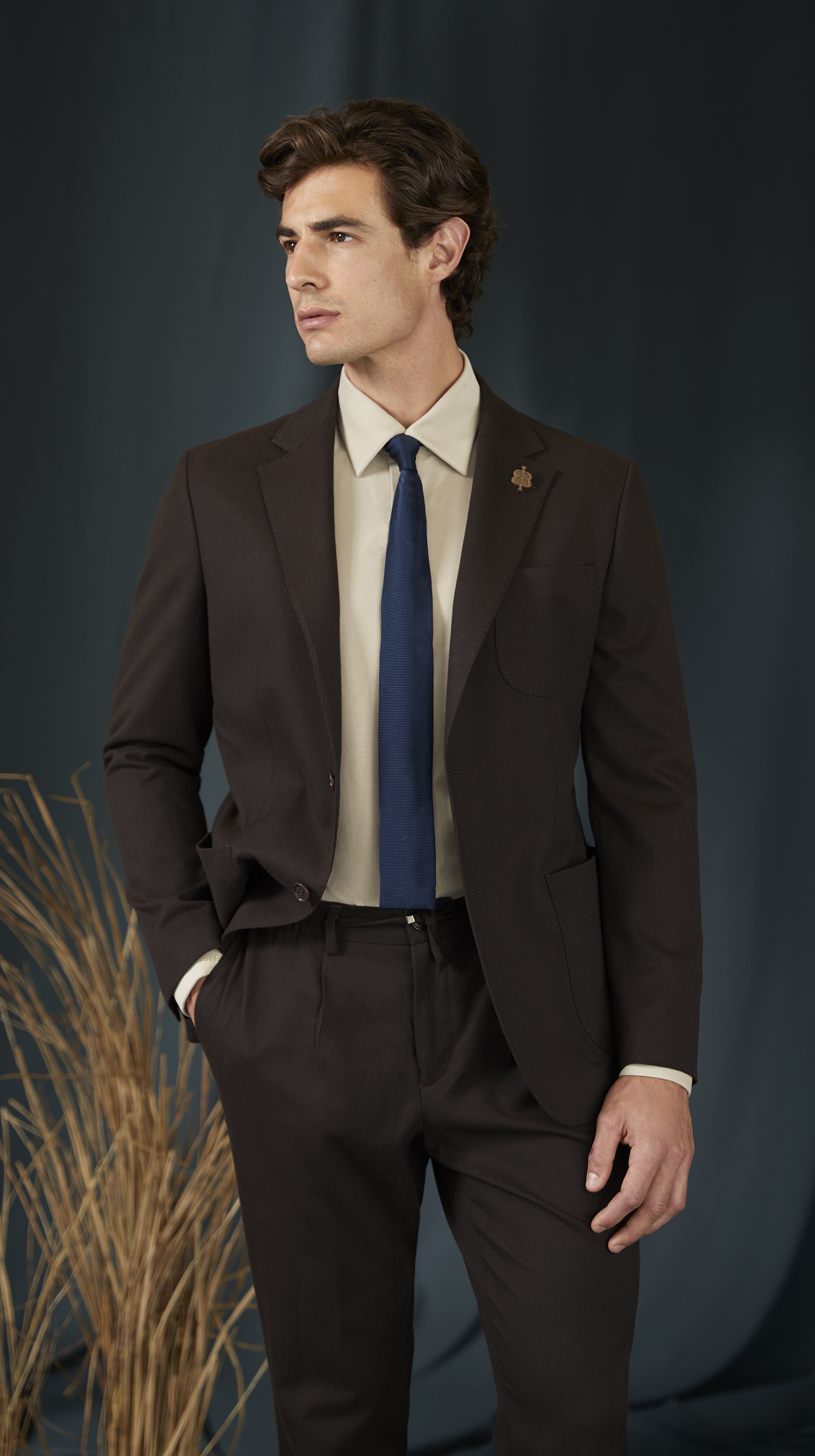 GNCR2392-min.jpg (971 KB)